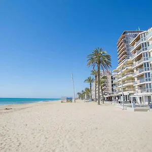 https://casa-arnau-a-pie-de-playa-calafell-beach.catalonia-hotels.com